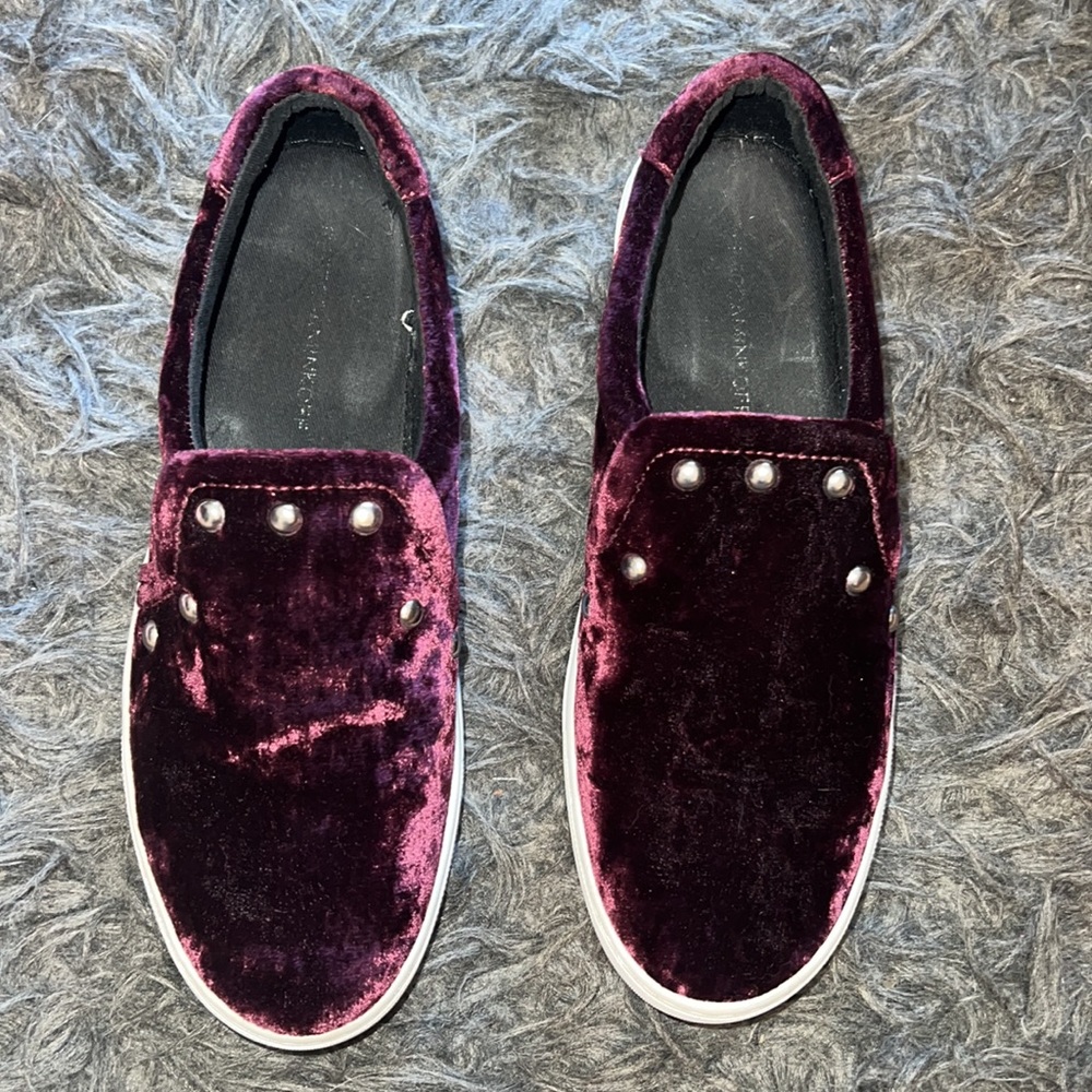 Woman's Rebecca Minkoff crushed velour slides, with white rubber soles, sz 8 - Picture 4 of 13